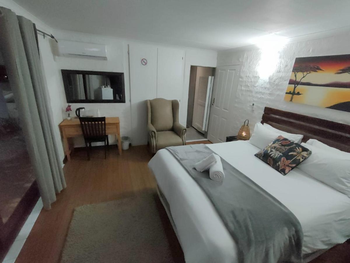 Libra Lodge Сандтън Екстериор снимка