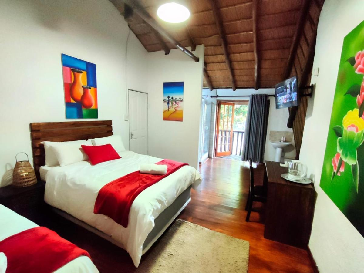 Libra Lodge Сандтън Екстериор снимка